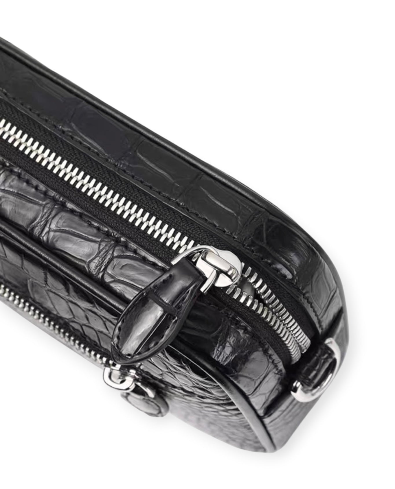 SIGNATURE CLUTCH