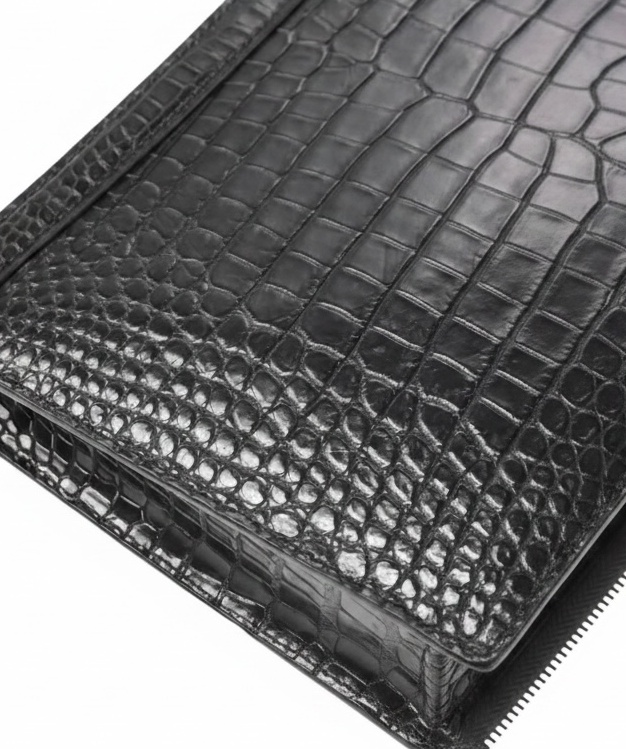 CROC BELLY CLUTCH