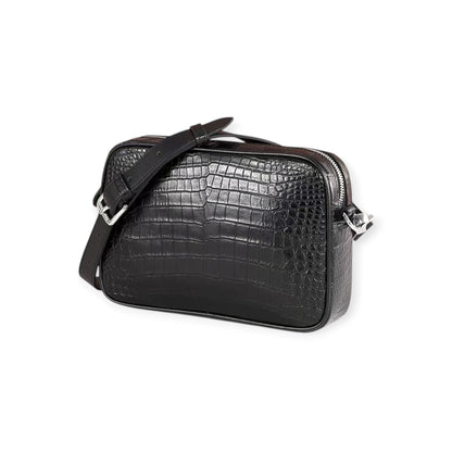 SIGNATURE CLUTCH