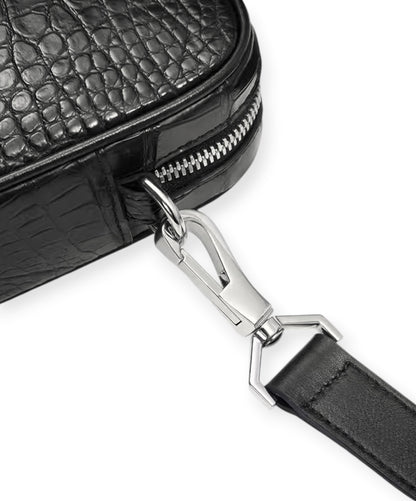 SIGNATURE CLUTCH